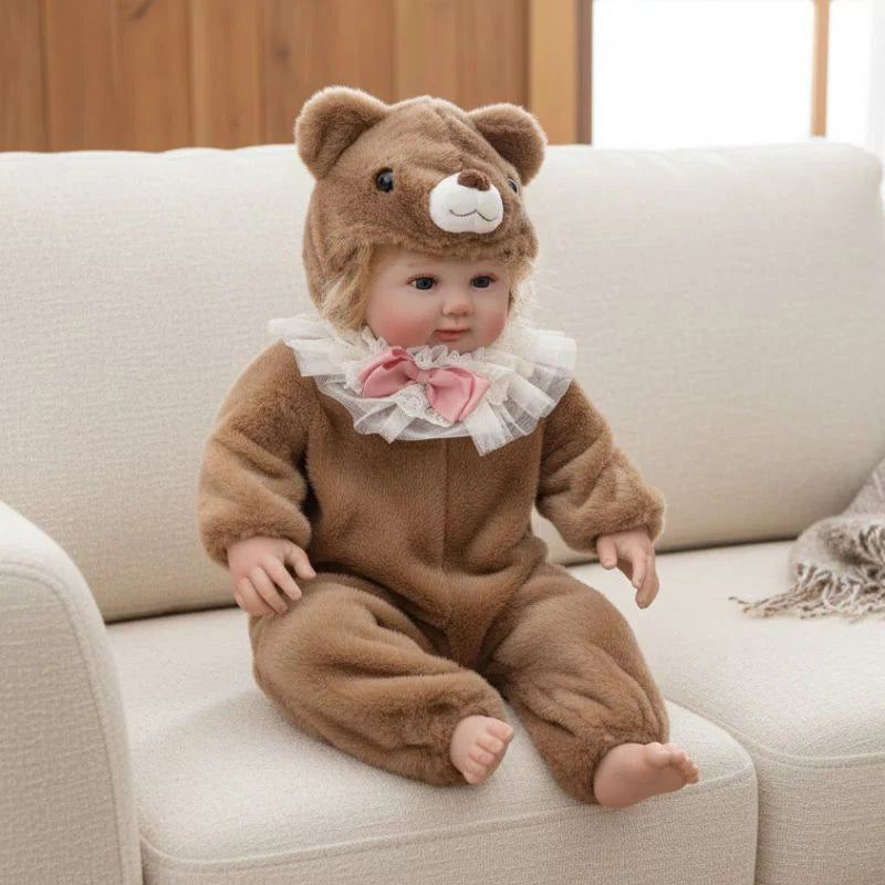 Muñeca bebé de vinilo realista de 28 pulgadas/70 cm con traje de oso de peluche marrón – Coleccionable pintado a mano con ojos acrílicos azules