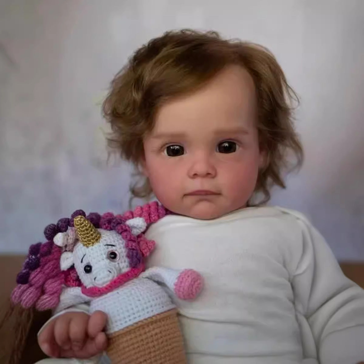 Muñeca bebé Reborn de 23 pulgadas con cuerpo de tela, pelo injertado, muñeca niña pequeña, regalo