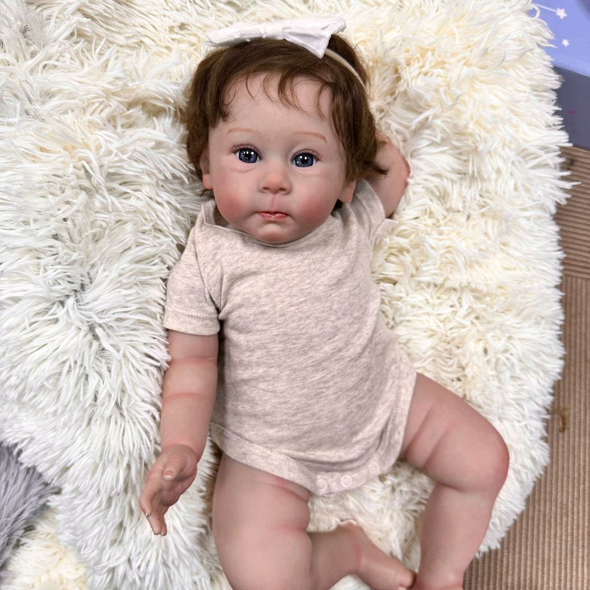Muñecas Reborn de 23 pulgadas con cuerpo de tela, tacto suave y cabello castaño implantado, muñecas de juguete de bebé recién nacido para niñas, muñecas Reborn