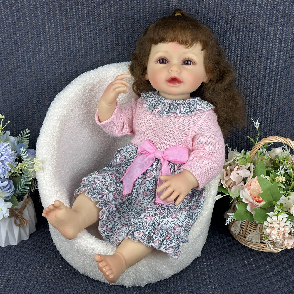 Muñeca de juego de vinilo completo de 22 pulgadas finamente elaborada, atuendo decorado con un lazo dulce, opción de regalo popular para cumpleaños y días festivos especiales
