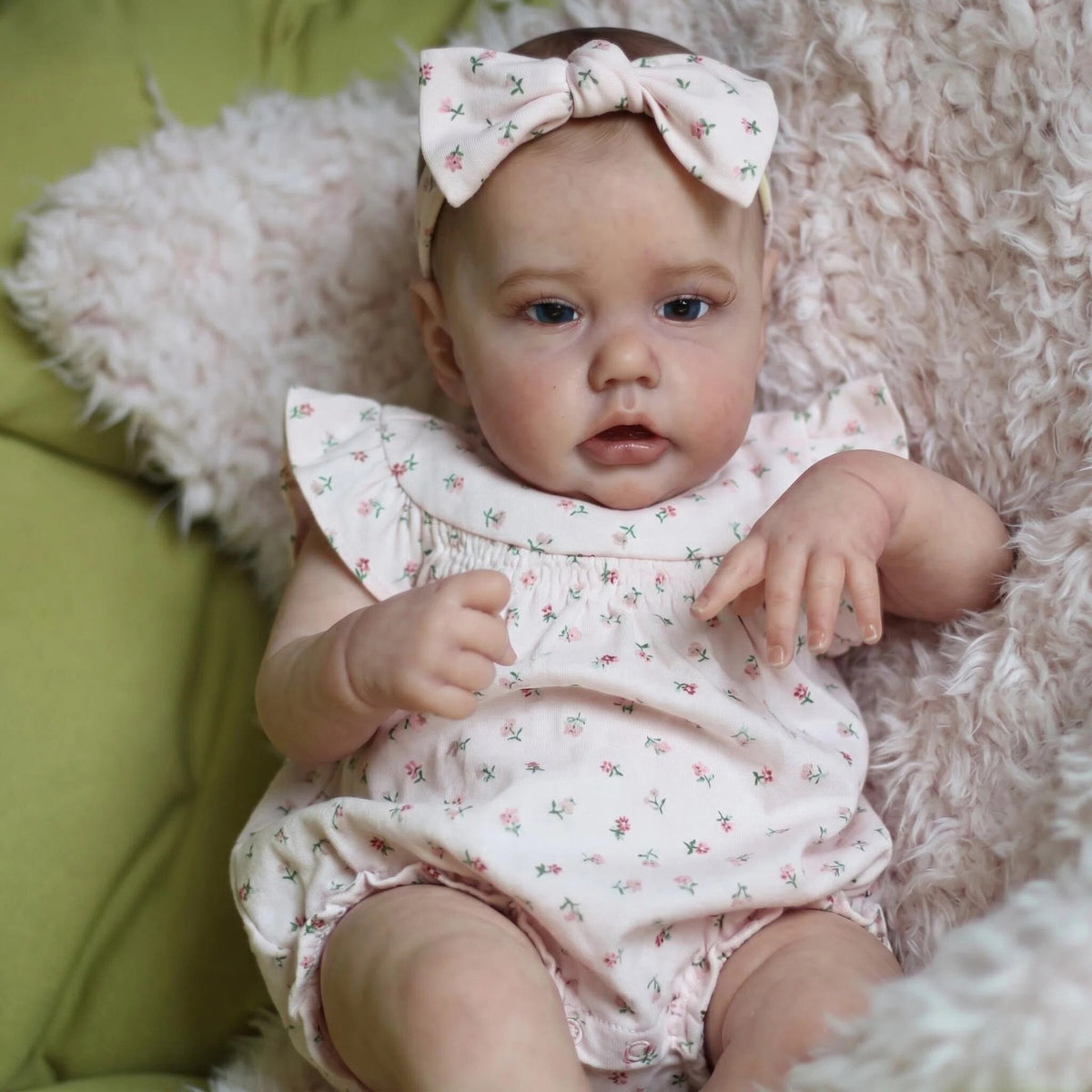 Muñeca bebé Reborn realista de 22 pulgadas con cuerpo de tela, idea de regalo sorpresa perfecta para Navidad, Acción de Gracias, cumpleaños y obsequios durante todo el año