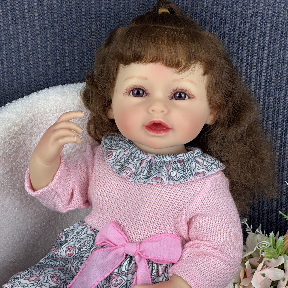 Muñeca de juego de vinilo completo de 22 pulgadas finamente elaborada, atuendo decorado con un lazo dulce, opción de regalo popular para cumpleaños y días festivos especiales