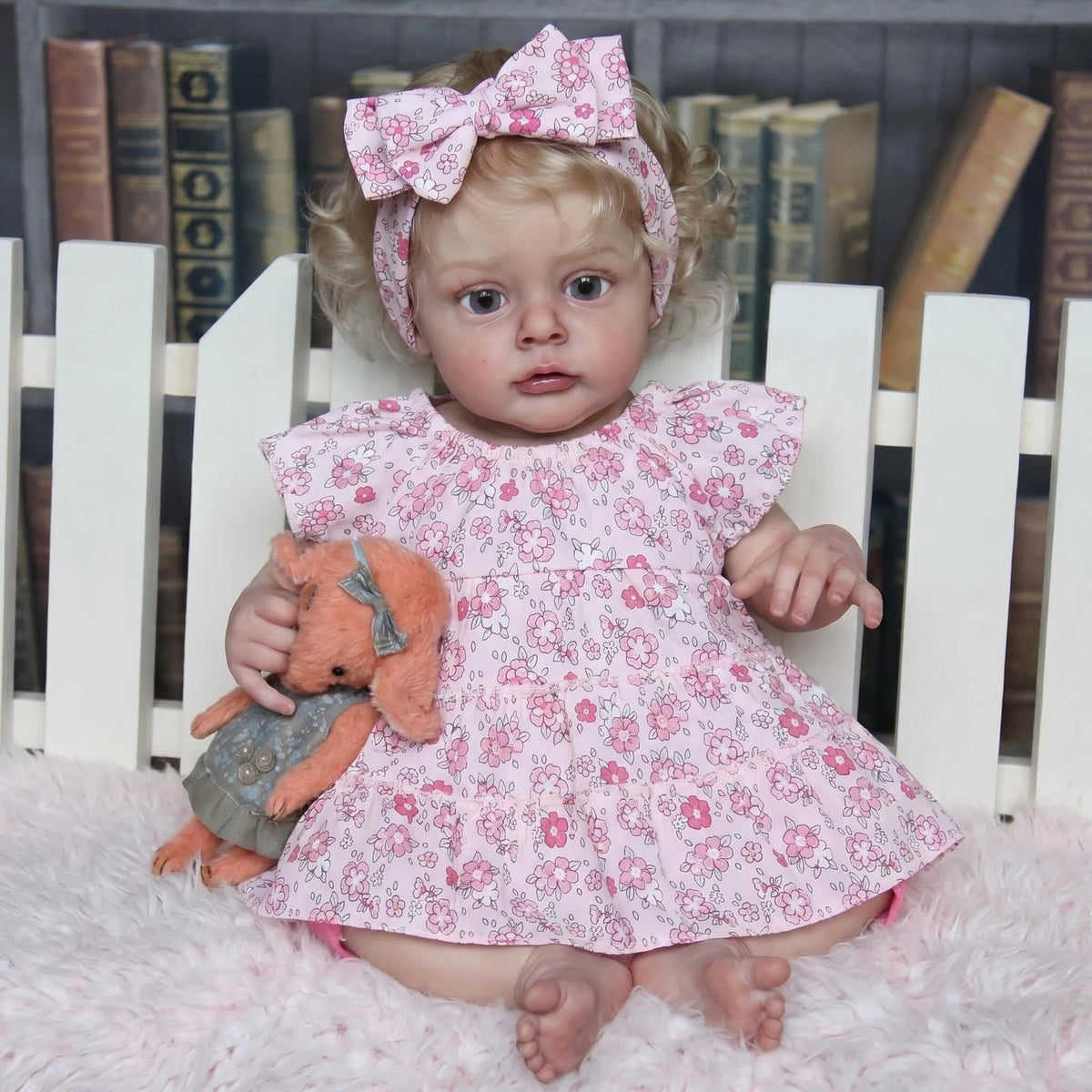 19 pulgadas, suave con cuerpo de tela y extremidades de vinilo, atuendo floral vintage, regalo ideal para baby shower, Acción de Gracias y todas las festividades de temporada