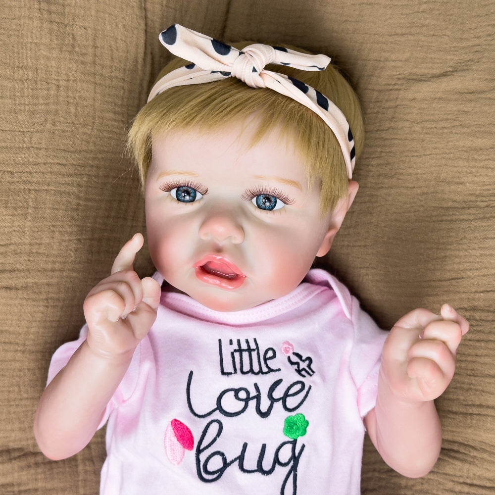 Muñeca coleccionable de vinilo de 22 pulgadas con aspecto realista, cabello rubio y ojos azul brillante, juguete de compañía apto para niños y coleccionistas adultos