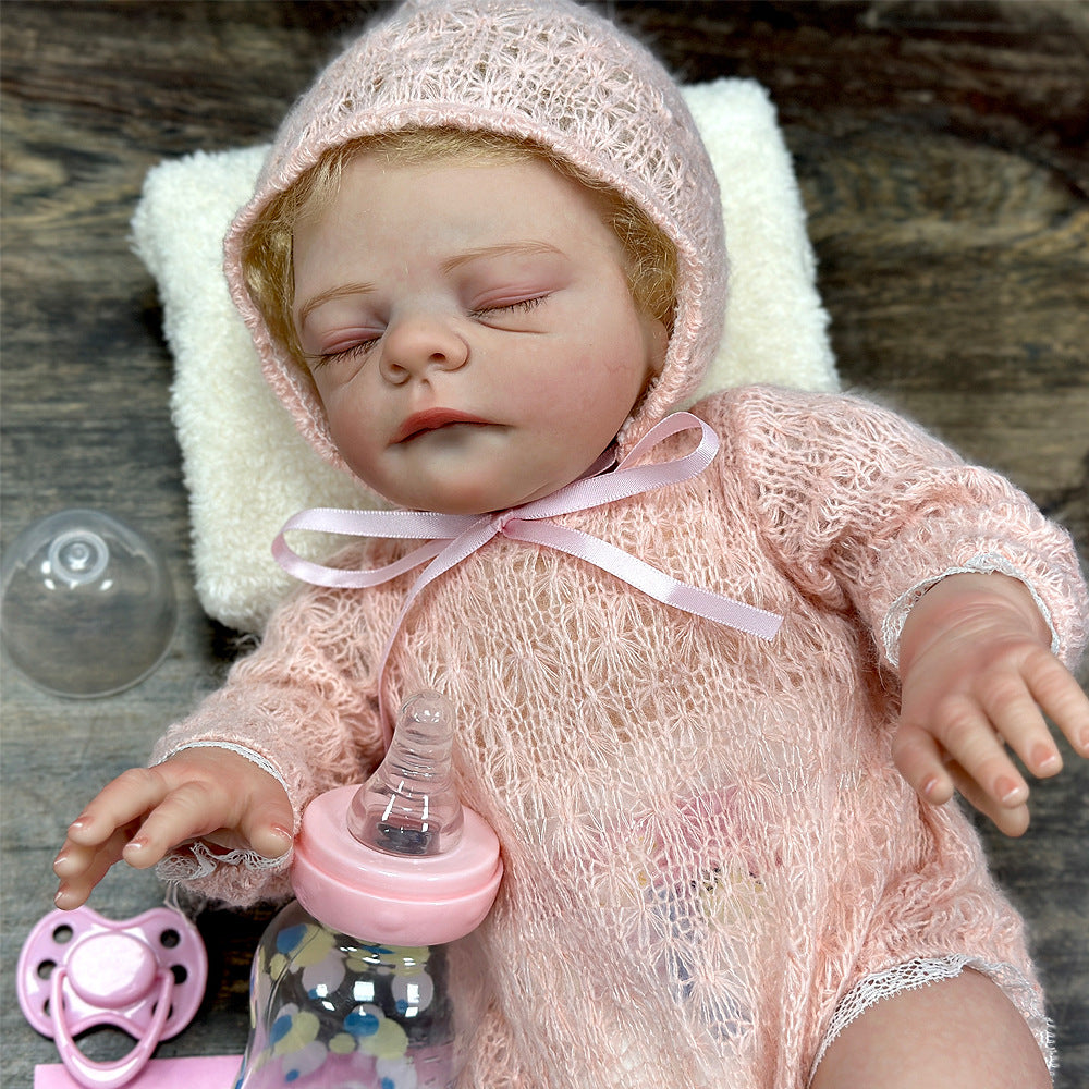 Muñeca coleccionable de cuerpo de tela de 17 pulgadas con aspecto realista, conjunto con estampado animal y gorro a juego, juguete compañero para todas las edades, para jugar y exhibir