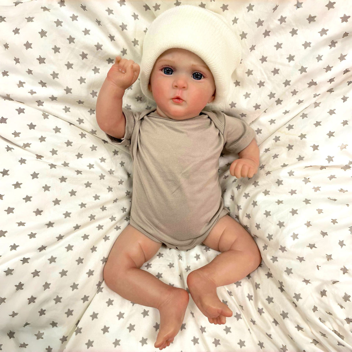 Muñeca recién nacida realista de 19 pulgadas con cuerpo de tela, piel 3D detallada, muñeca coleccionable hecha a mano para niñas y amantes de las muñecas