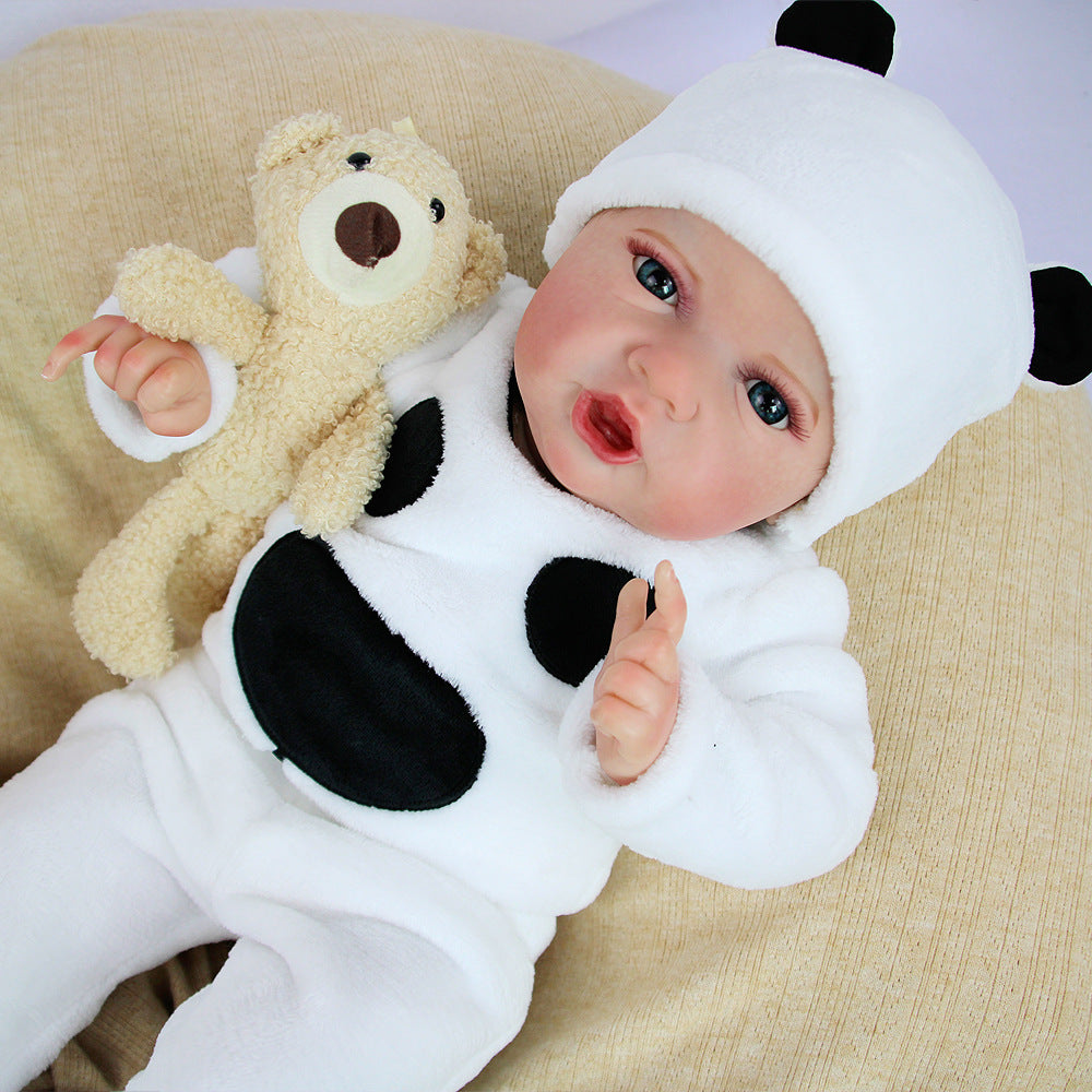 Muñeca bebé Reborn de 22 pulgadas con cuerpo de tela y ojos abiertos, adorable conjunto de peluche con temática de panda, ideal para cumpleaños y festividades