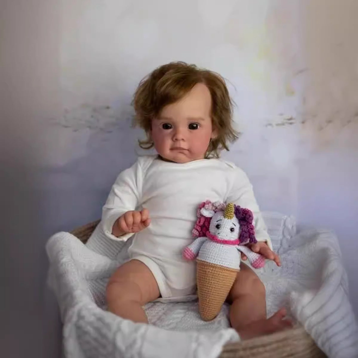 Muñeca bebé Reborn de 23 pulgadas con cuerpo de tela, pelo injertado, muñeca niña pequeña, regalo