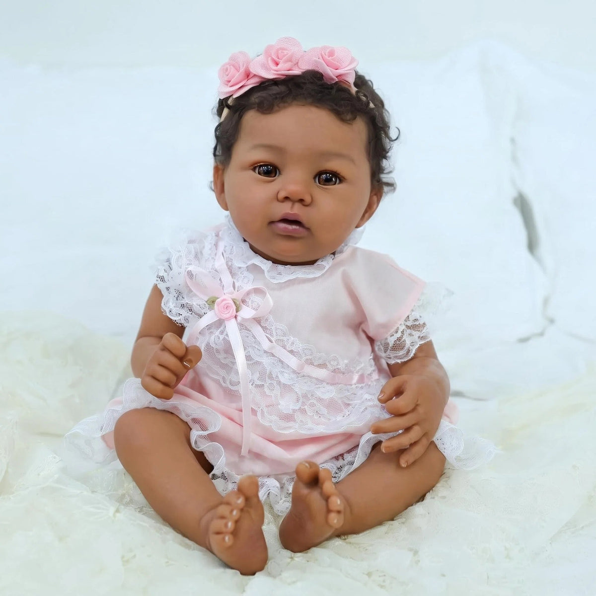 Muñeca Reborn de 19 pulgadas con cuerpo de tela, compañera ideal para la hora de dormir, regalo perfecto para cumpleaños y vacaciones.