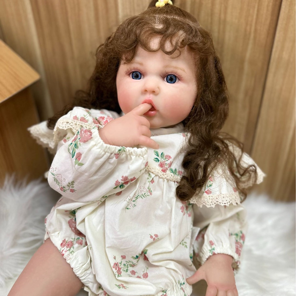 Muñecas bebé recién nacidas de 24 pulgadas, cuerpo de tela, extremidades de vinilo suave, tacto suave, pelo largo rizado, juguetes para niñas, muñecas Reborn