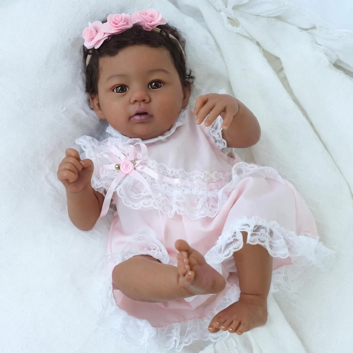 Muñeca Reborn de 19 pulgadas con cuerpo de tela, compañera ideal para la hora de dormir, regalo perfecto para cumpleaños y vacaciones.