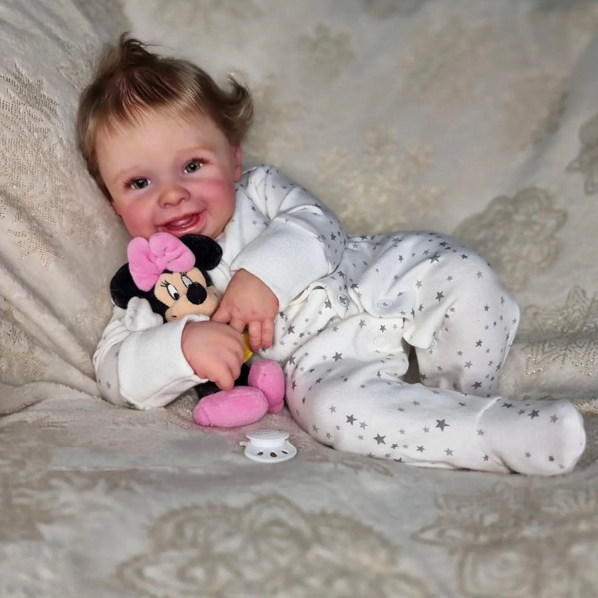 Muñeca bebé Reborn artesanal de 22 pulgadas, realista, con cuerpo de tela, piel 3D, juguete para niñas, regalo