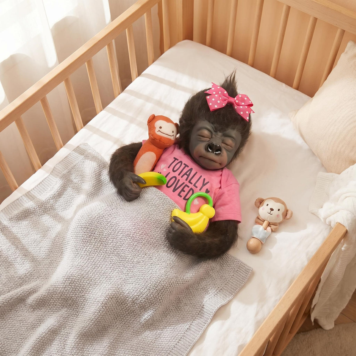 Muñeco mono reborn de 18 pulgadas con temática de animal realista, cuerpo de tela, ojos cerrados y piel peluda