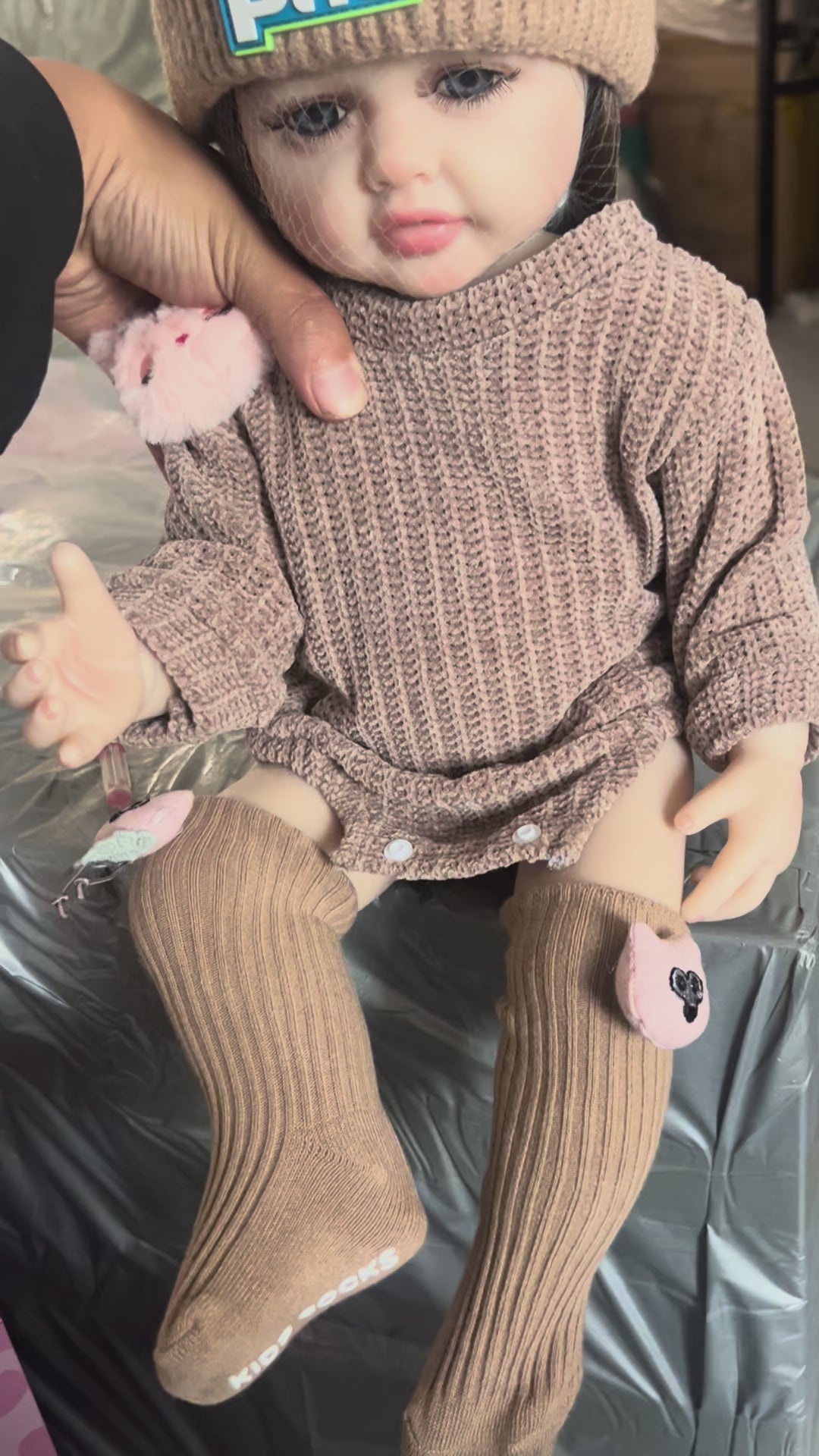 Muñeca bebé reborn que habla, 22 pulgadas (55 cm), cuerpo completo de vinilo suave, muñeca recién nacida realista con sonidos interactivos